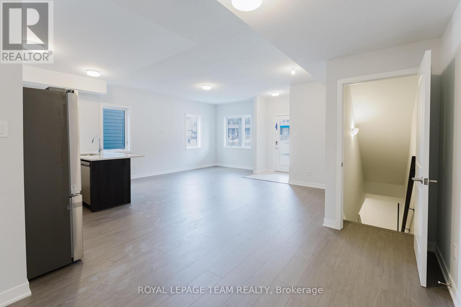 822 Parnian Private, Ottawa, Ontario  K2J 7K6 - Photo 9 - X12126812