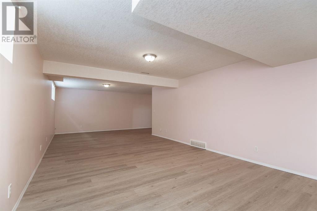 5419 52a Street, Eckville, Alberta  T0M 0X0 - Photo 21 - A2193545