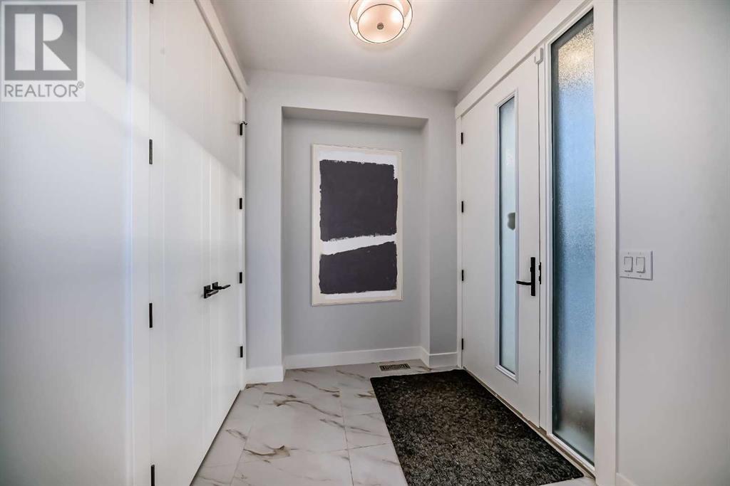 Property at 440 23 Avenue NW image 2