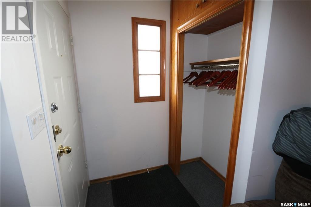 Property at 1214 VICTORIA AVENUE image 2