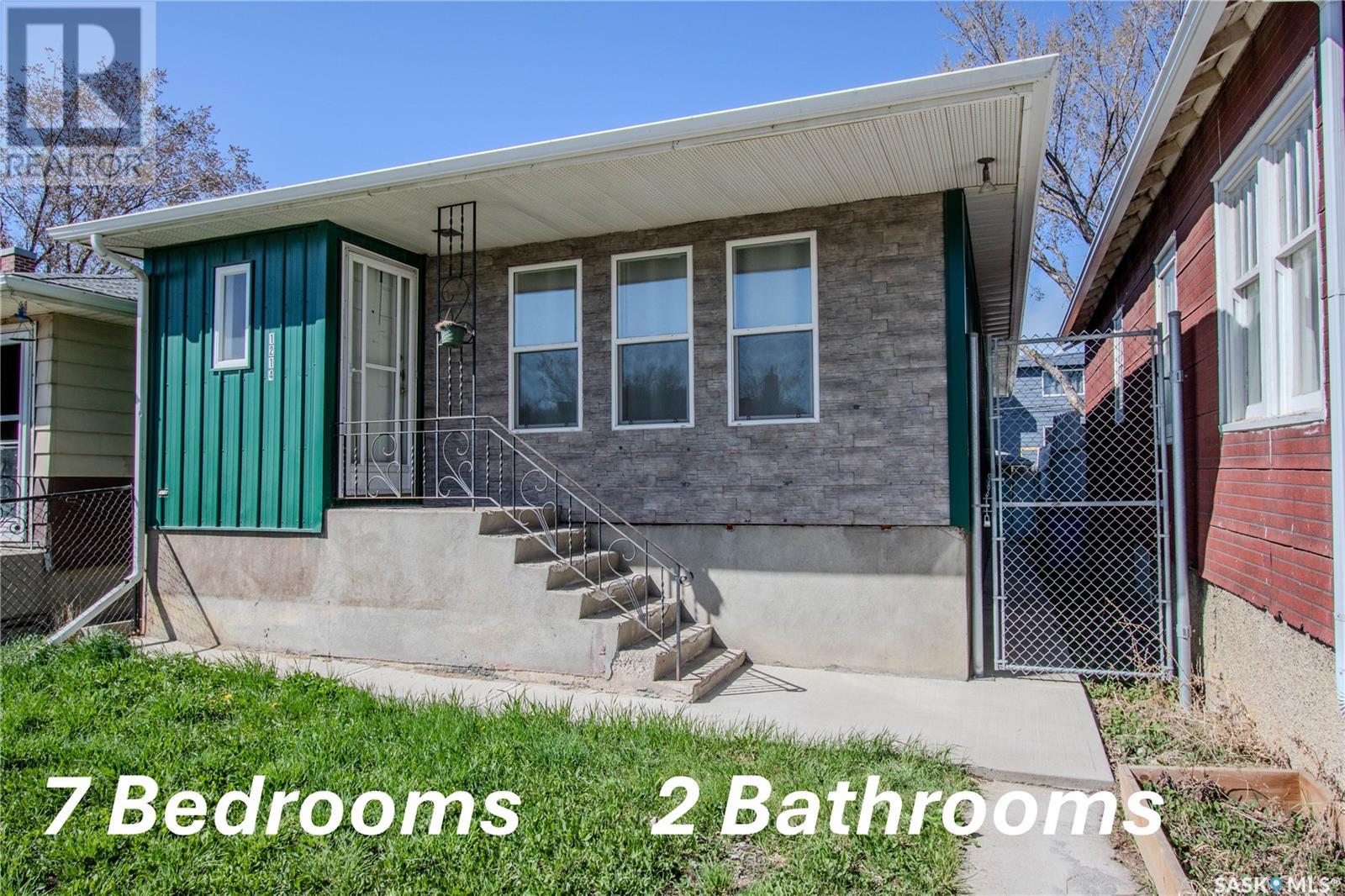 Property at 1214 VICTORIA AVENUE image 1