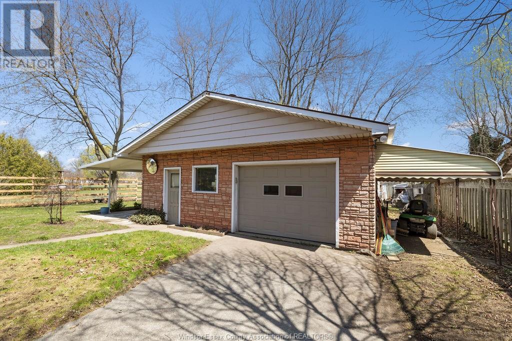 2990 Pillette Road, Windsor, Ontario  N8T 3J3 - Photo 32 - 25011286