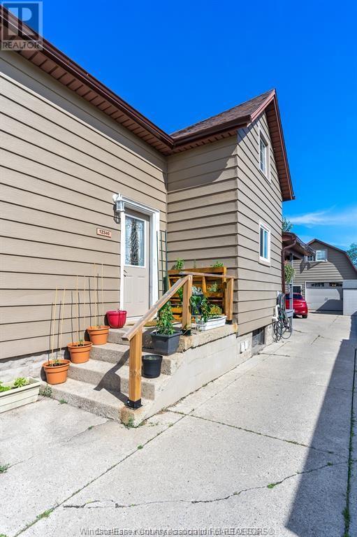 Property at 12346-48 ARBOUR STREET image 4