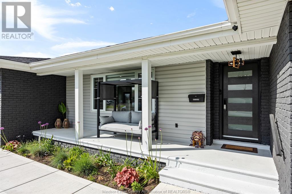 Property at 495 VICTORY STREET image 3