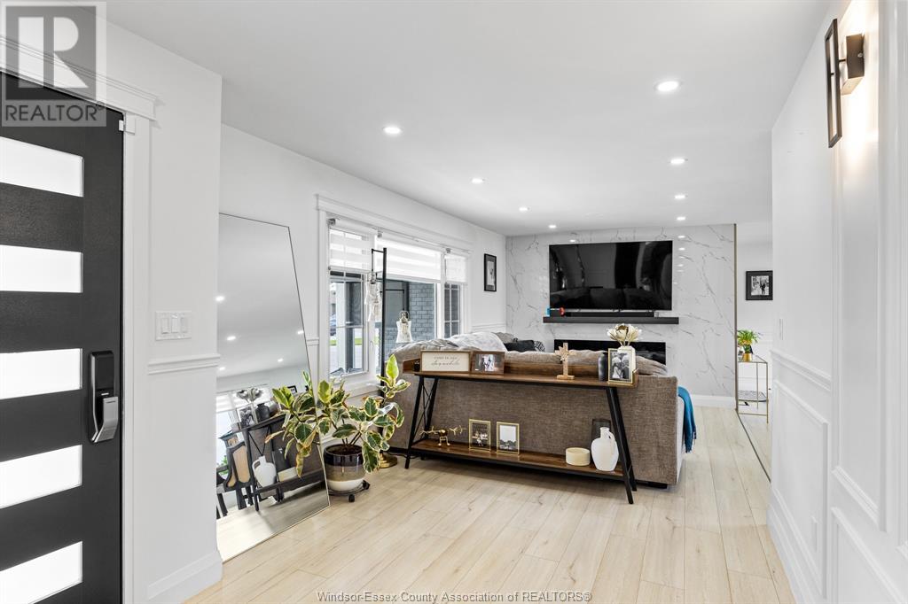 Property at 495 VICTORY STREET image 5