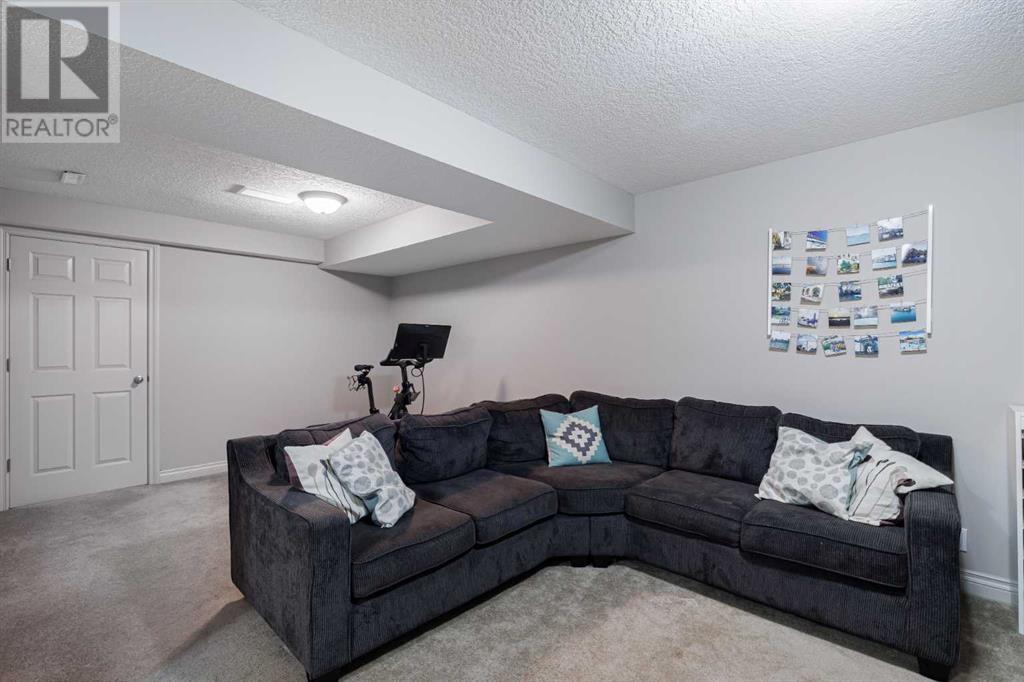 415 Regal Park Ne, Calgary, Alberta  T2E 0S6 - Photo 25 - A2217069