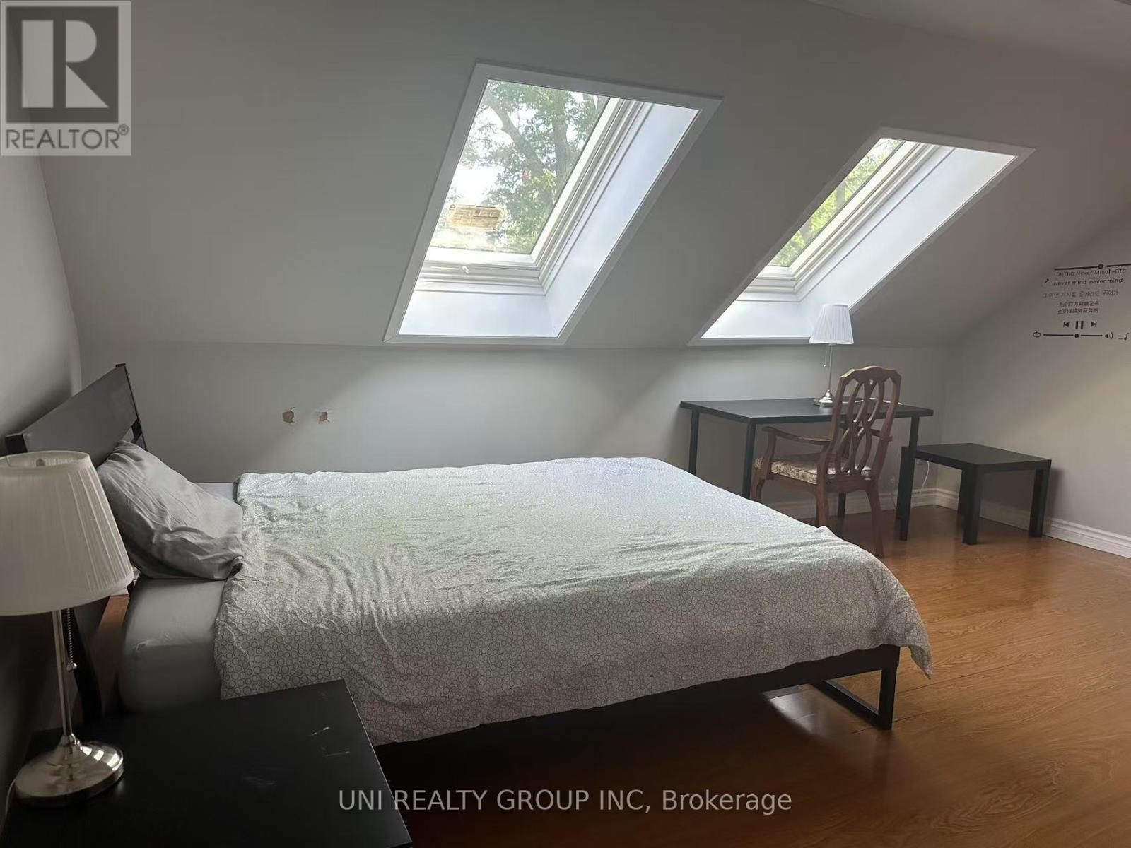 68 Greenfield Avenue, Ottawa, Ontario  K1S 0X7 - Photo 6 - X12103721