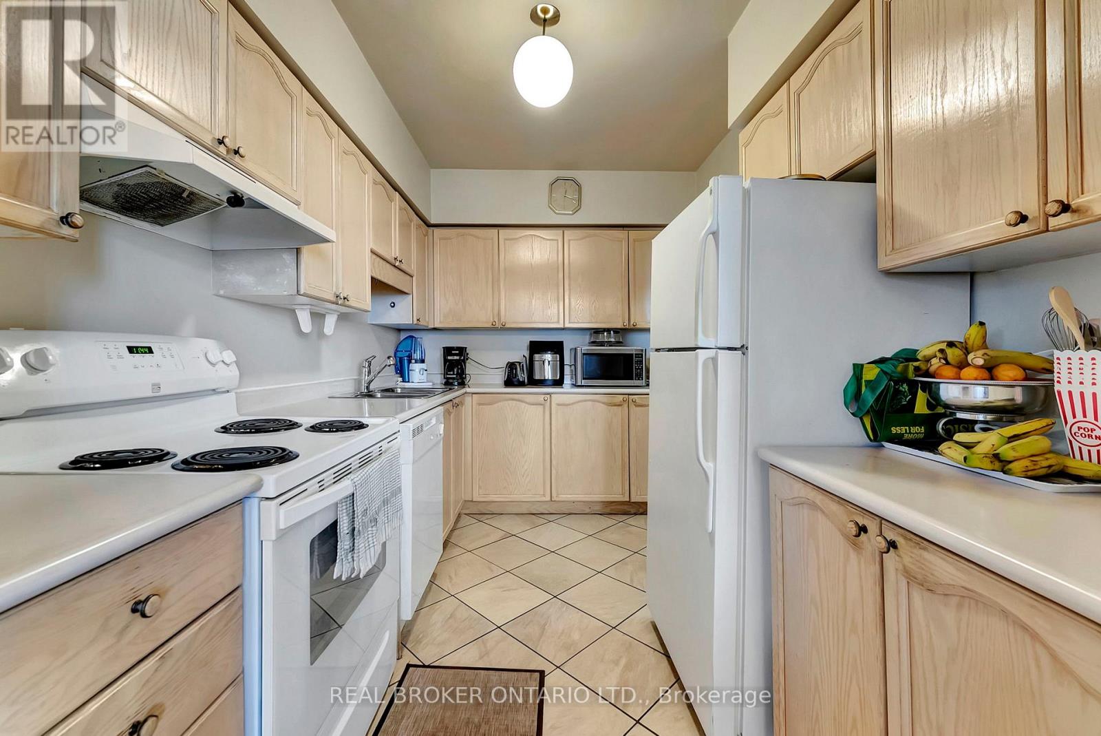 902 - 9 Bonheur Court, Brantford, Ontario  N3P 1Z5 - Photo 18 - X12089411