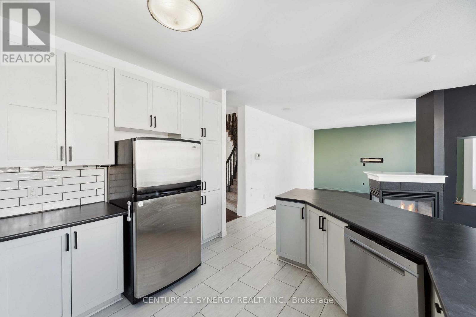 59 Baywood Drive, Ottawa, Ontario  K2S 2H5 - Photo 6 - X12119502