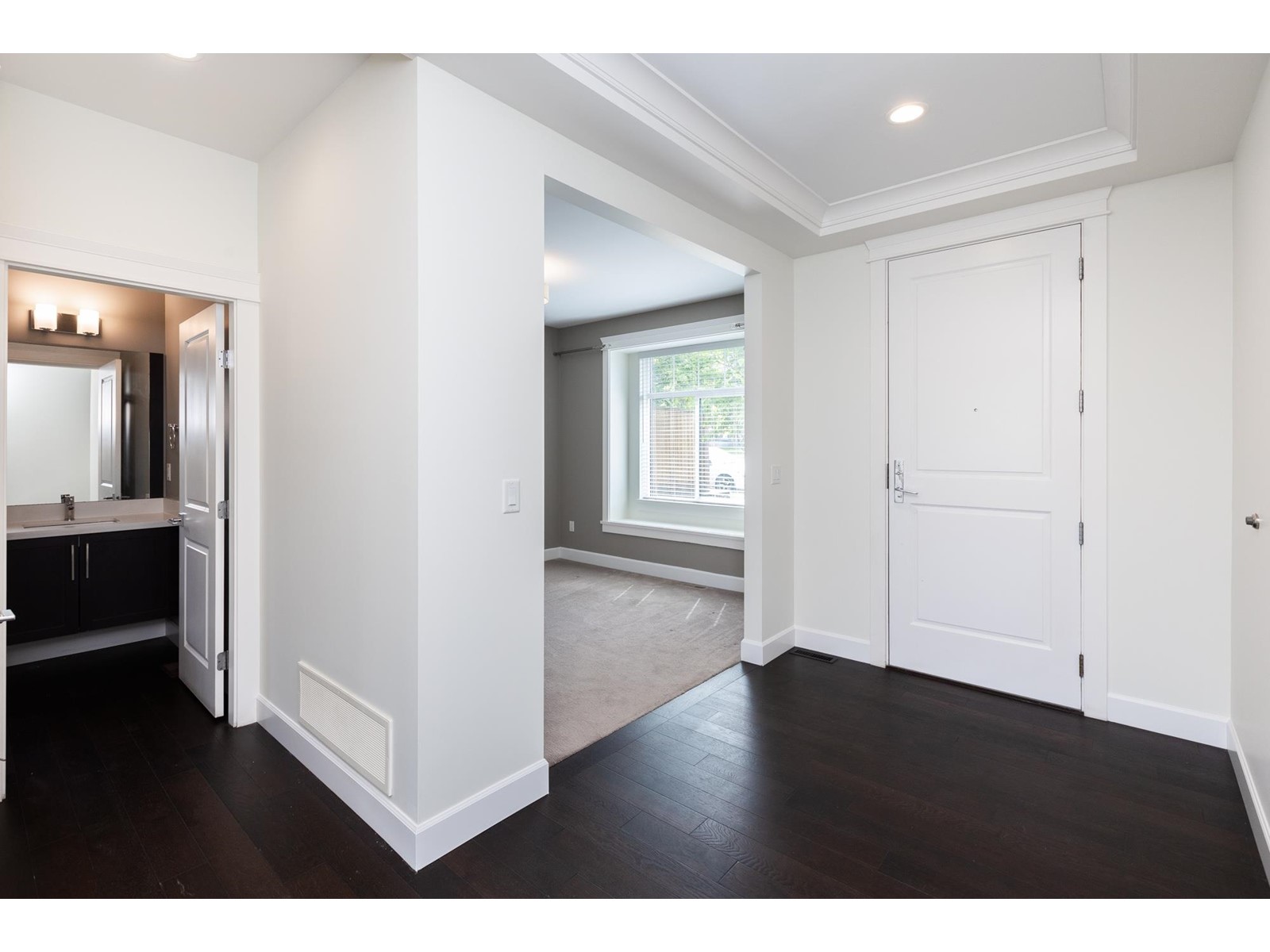 2688 164 Street, Surrey, British Columbia  V3Z 0P3 - Photo 4 - R2997015