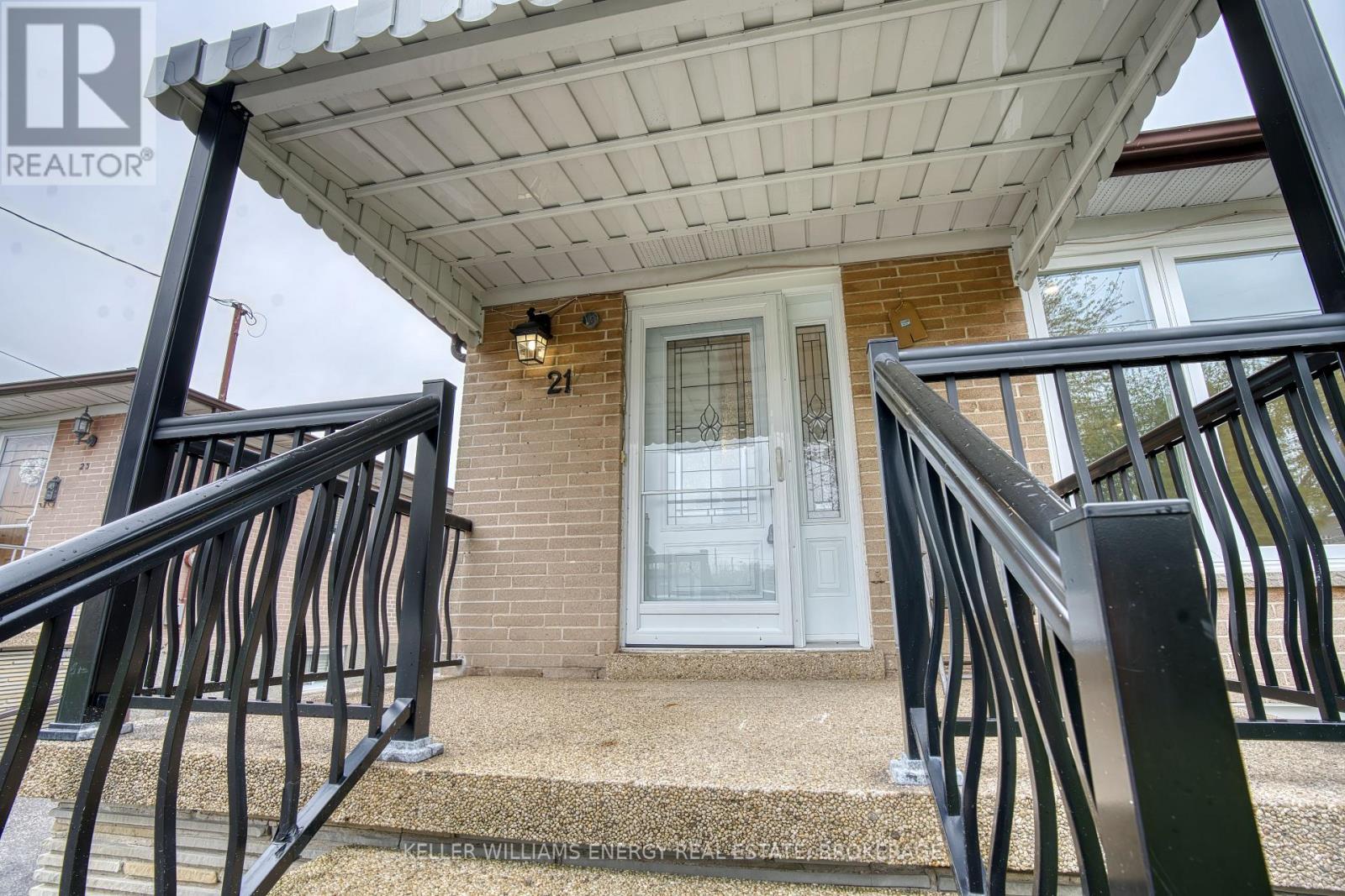 Property at 21 NEAMES CRESCENT image 3