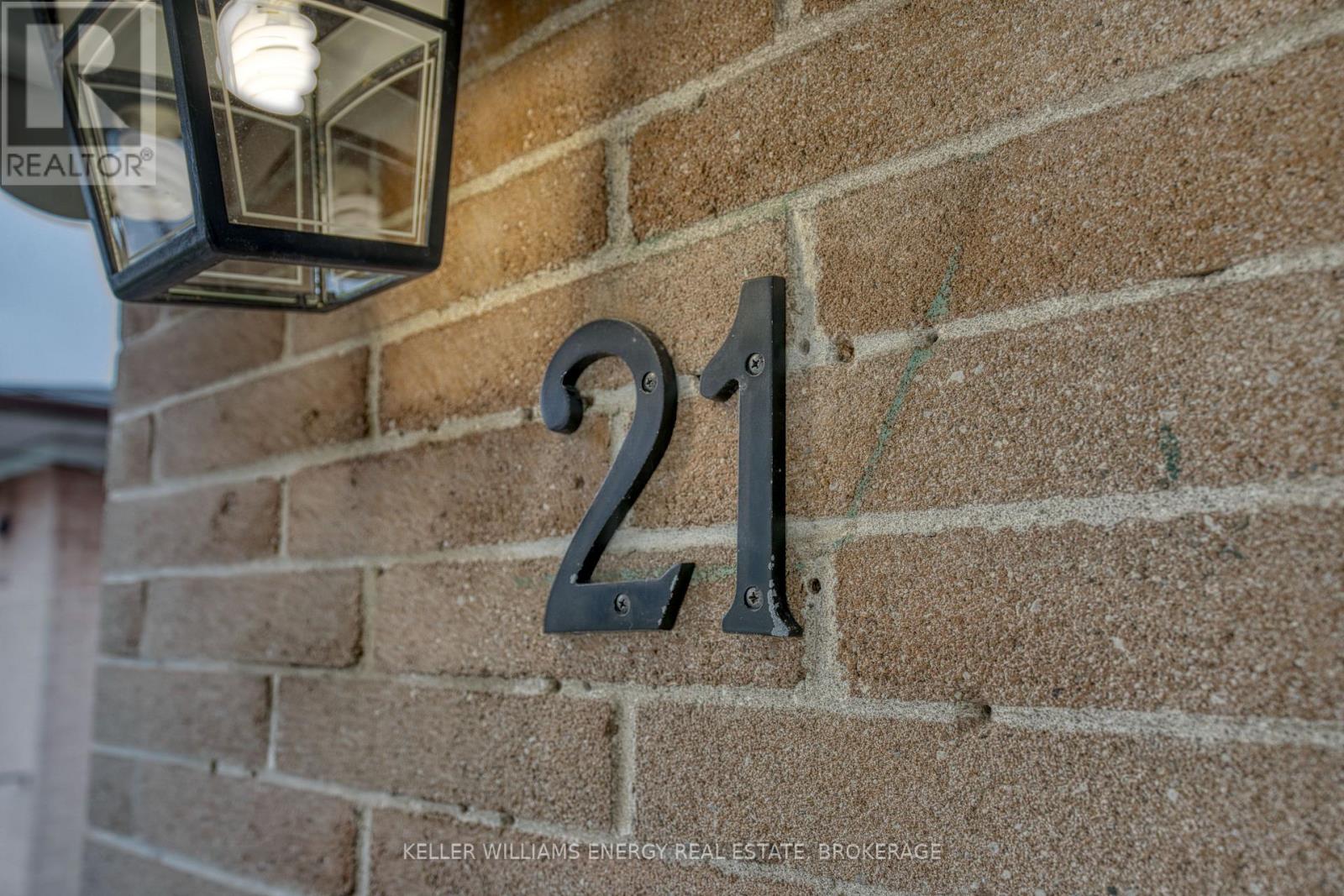 Property at 21 NEAMES CRESCENT image 4