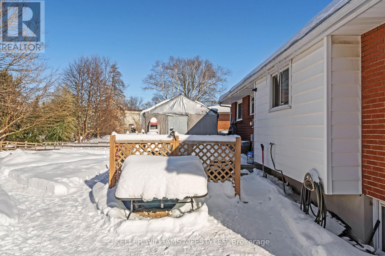 48 Honeysuckle Crescent, London East, Ontario  N5Y 4P4 - Photo 30 - X11980480