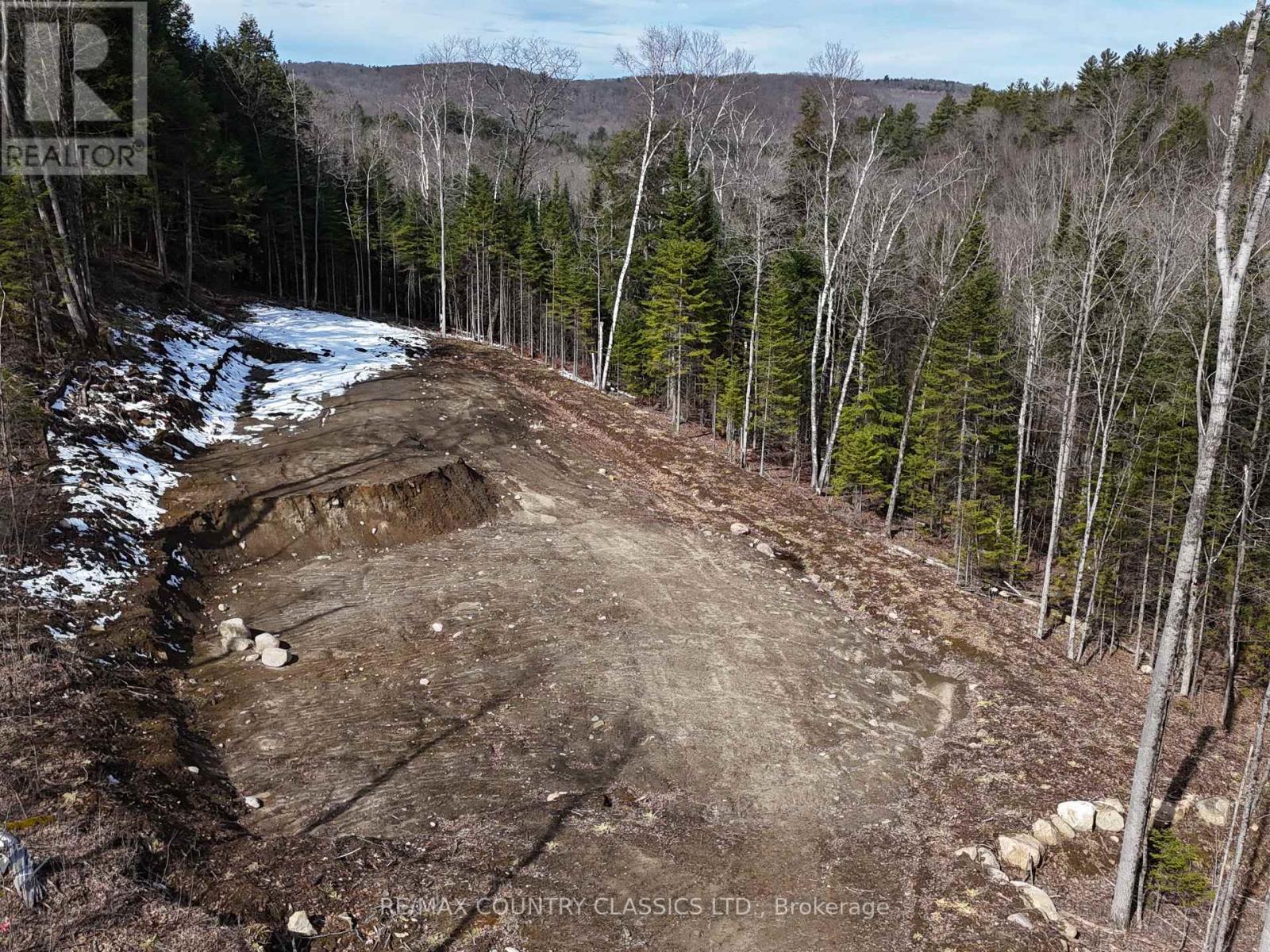 30 Ridge Road, Bancroft, Ontario K0L 1C0 - Photo 8 - X12126997