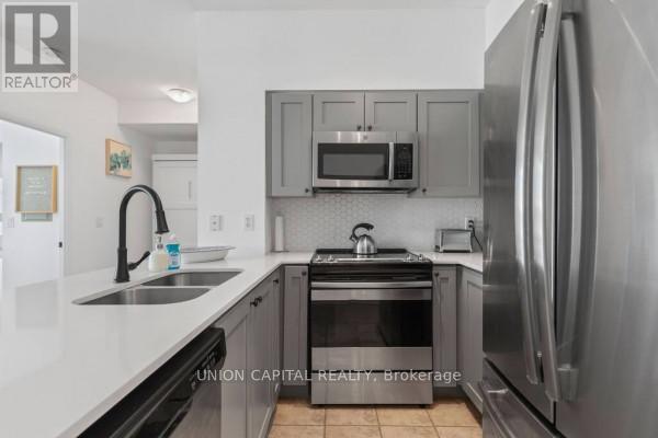 722 - 231 Fort York Boulevard, Toronto, Ontario  M5V 1B2 - Photo 6 - C12126815