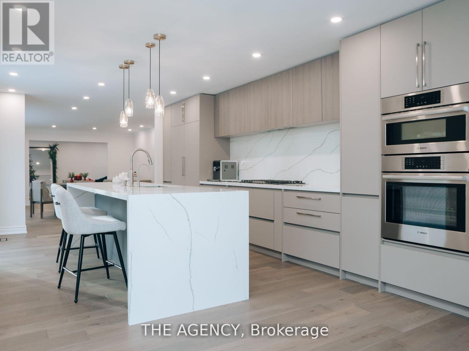 7 Shady Oaks Crescent, Toronto, Ontario  M3C 2L4 - Photo 17 - C12126870