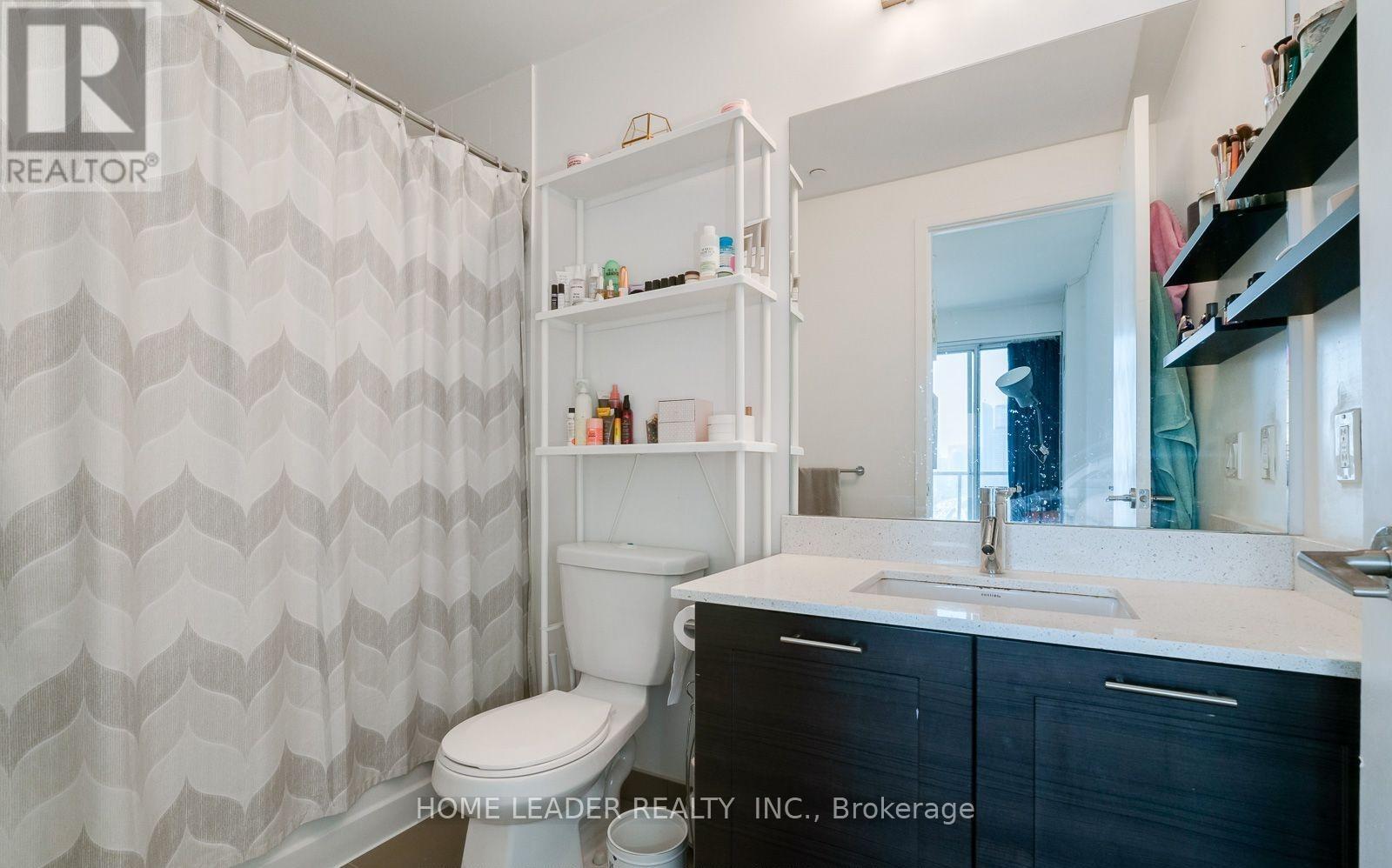 2205 - 20 Bruyeres Mews, Toronto (Waterfront Communities), Ontario  M5V 0G8 - Photo 10 - C12126902
