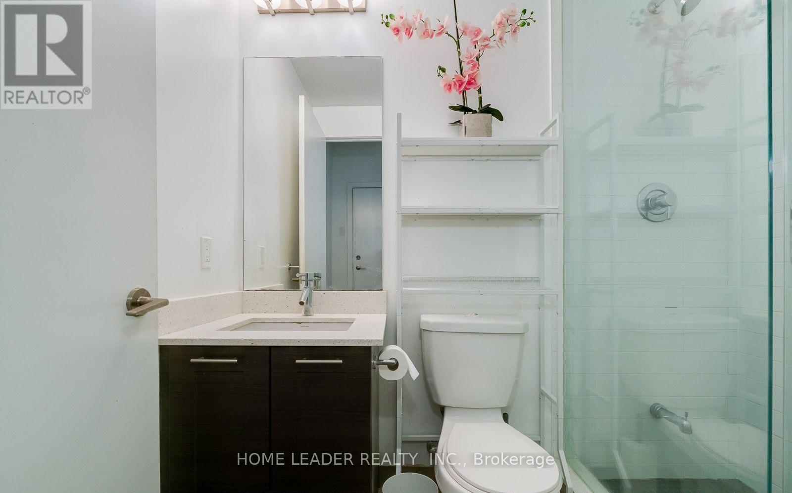 2205 - 20 Bruyeres Mews, Toronto (Waterfront Communities), Ontario  M5V 0G8 - Photo 5 - C12126902