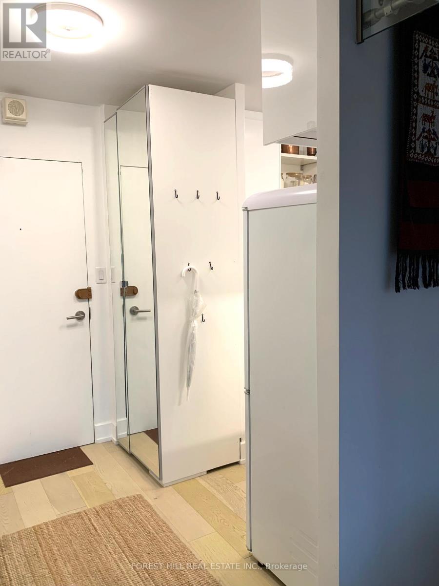 208 - 40 Homewood Avenue, Toronto, Ontario  M4Y 2K2 - Photo 4 - C12126922