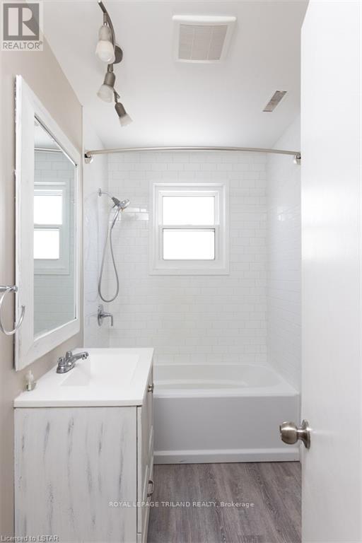 1231 Sunningdale Road E, London North, Ontario  N5X 4B1 - Photo 17 - X12126964