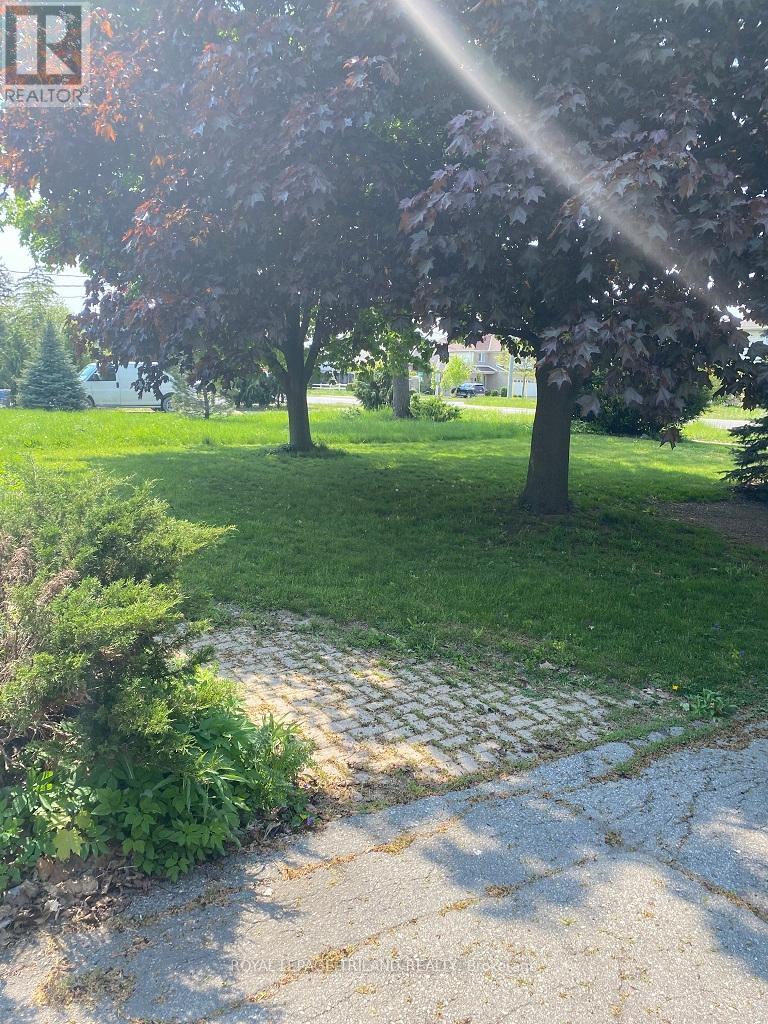 Property at 1231 SUNNINGDALE ROAD E image 2