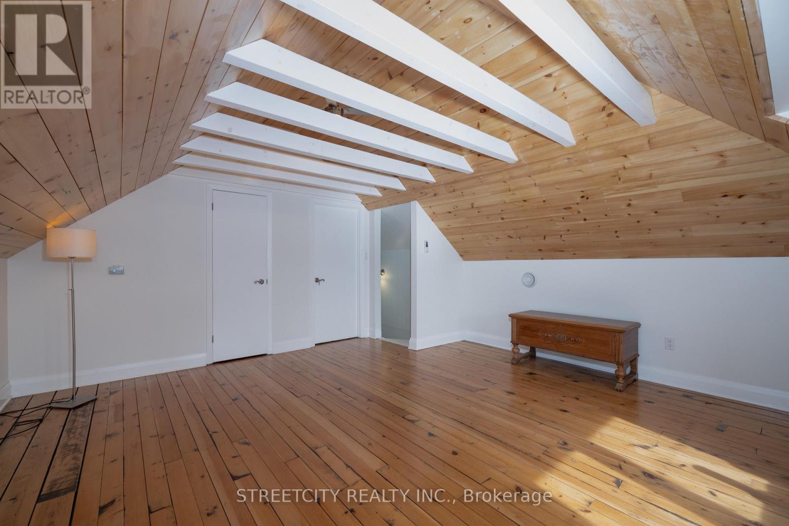 233 Ridout Street S, London South (South F), Ontario  N6C 3Y3 - Photo 25 - X12127040