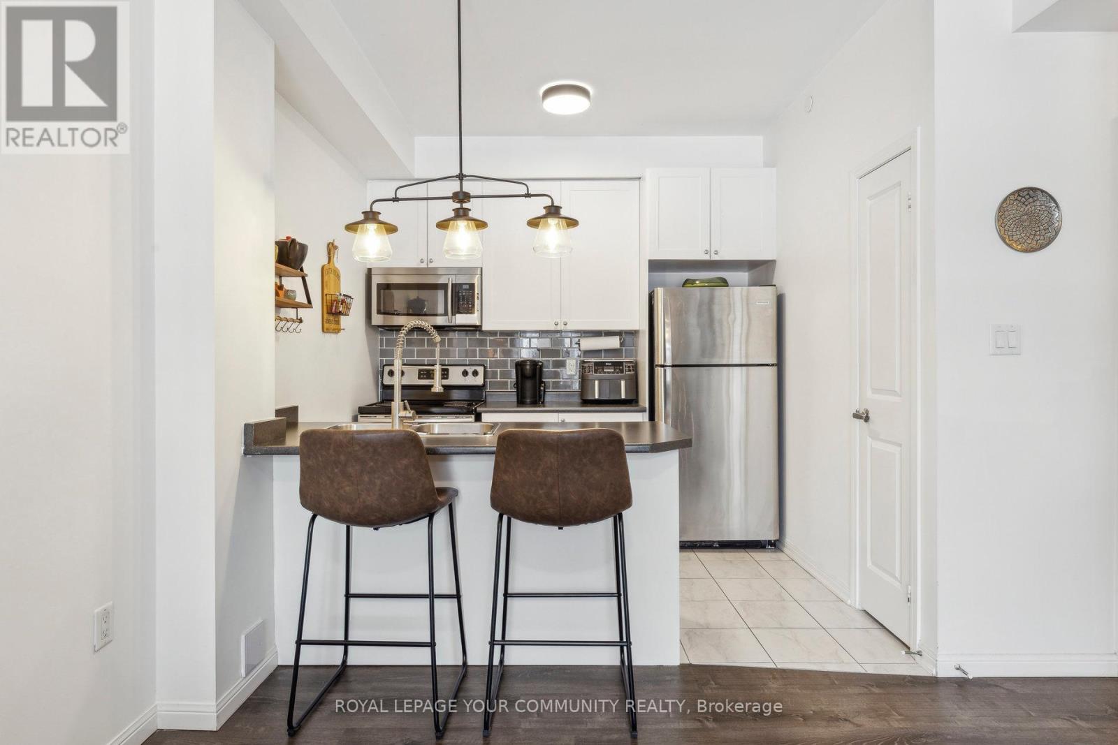 102 - 80 Aspen Springs Drive, Clarington, Ontario  L1C 0V4 - Photo 11 - E12126844
