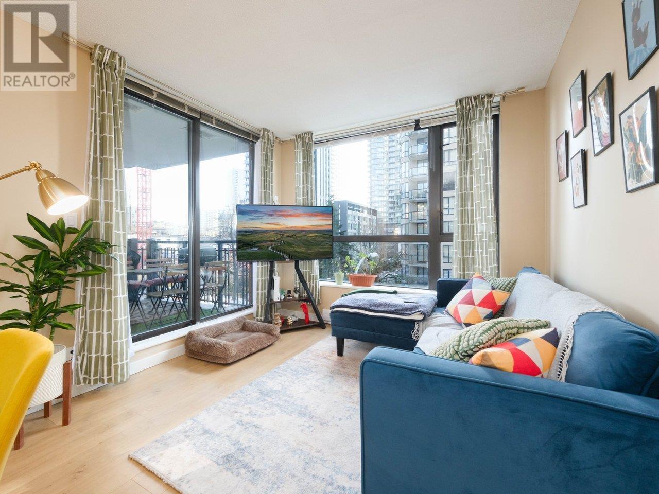 306 833 Agnes Street, New Westminster, British Columbia  V3M 0B1 - Photo 4 - R2964995