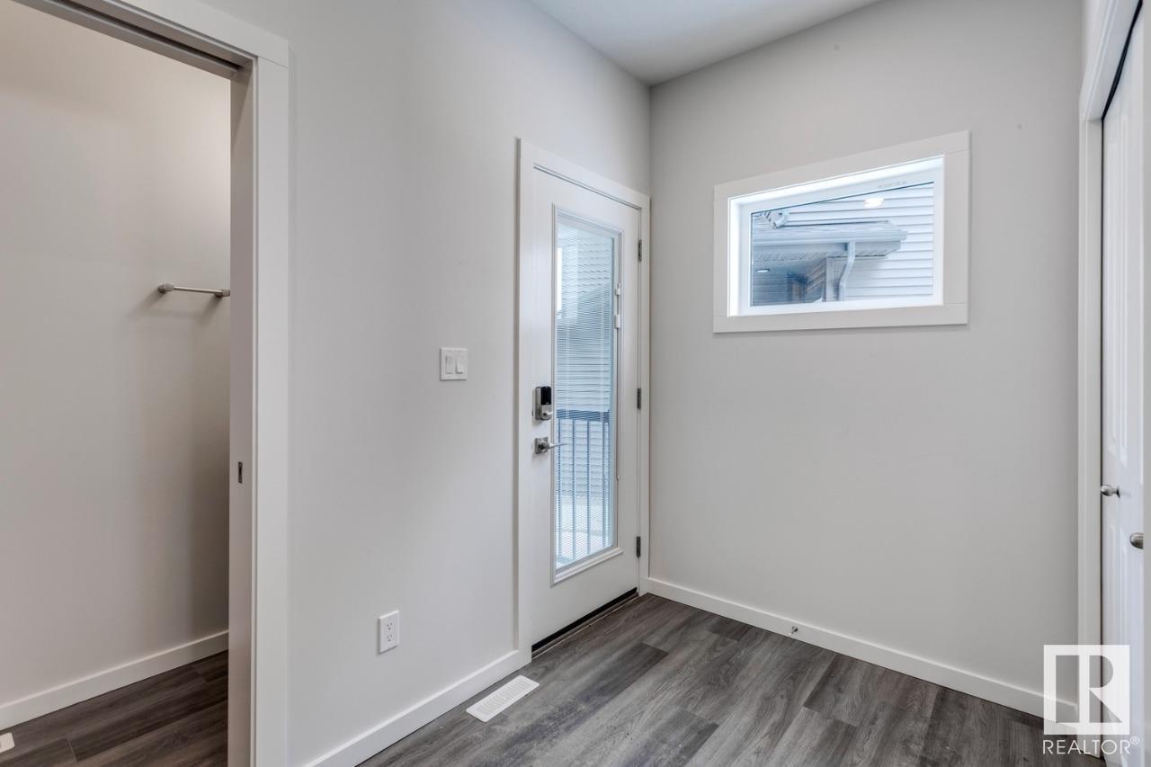 Property at 49 ASHBURY CR image 2