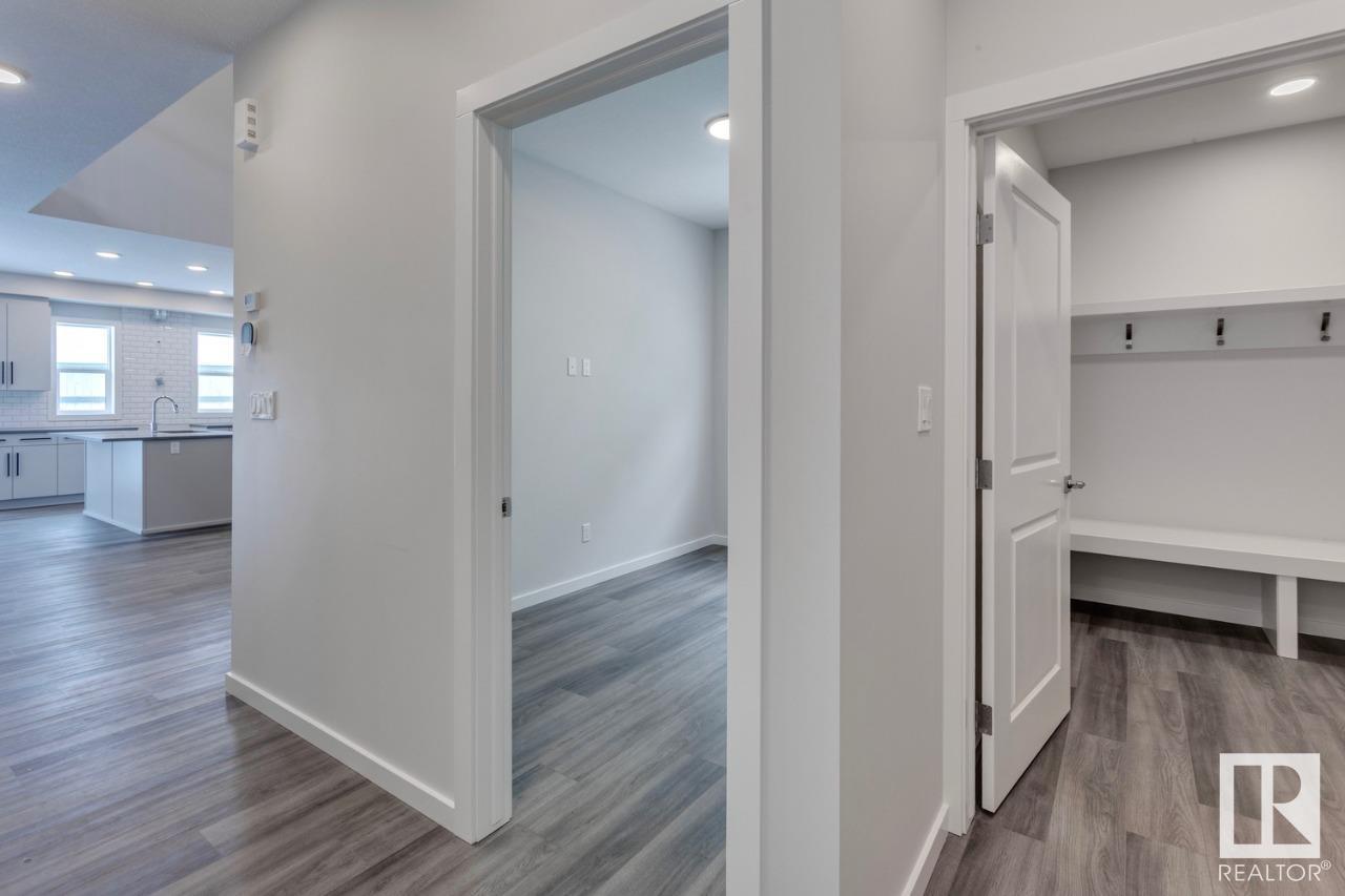Property at 49 ASHBURY CR image 3