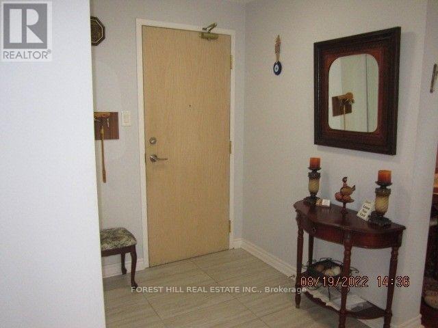 1008 - 11 Townsgate Drive, Vaughan (Crestwood-Springfarm-Yorkhill), Ontario  L4J 8G4 - Photo 9 - N12126877