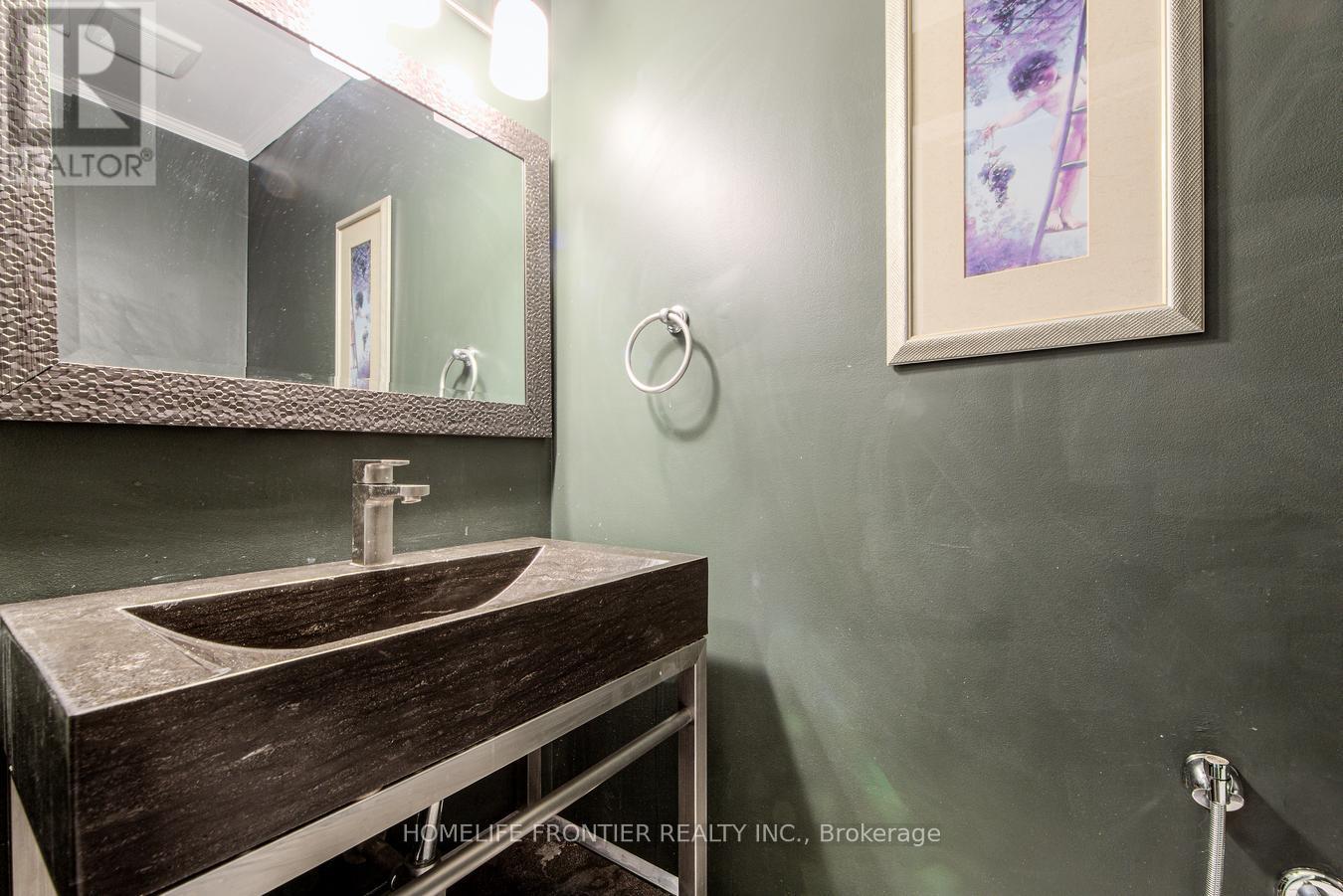 292 Crossland Gate, Newmarket, Ontario  L3X 1B2 - Photo 26 - N12126908