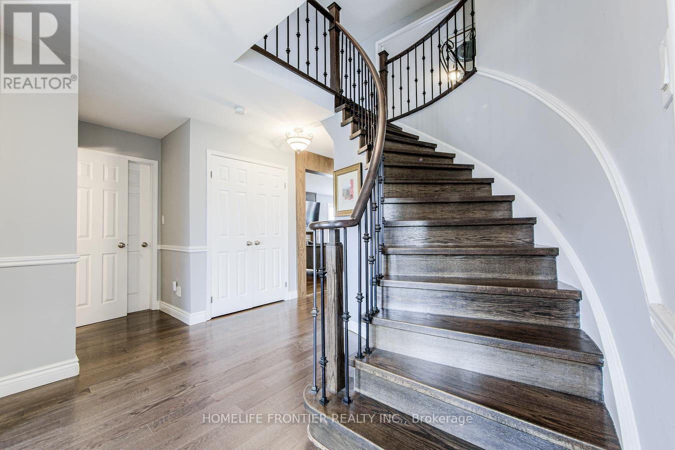 292 Crossland Gate, Newmarket, Ontario  L3X 1B2 - Photo 27 - N12126908