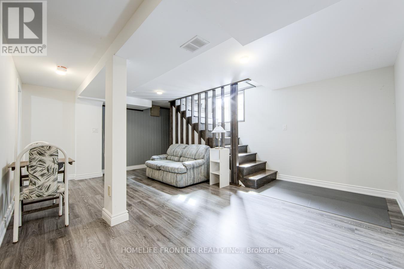 292 Crossland Gate, Newmarket, Ontario  L3X 1B2 - Photo 44 - N12126908