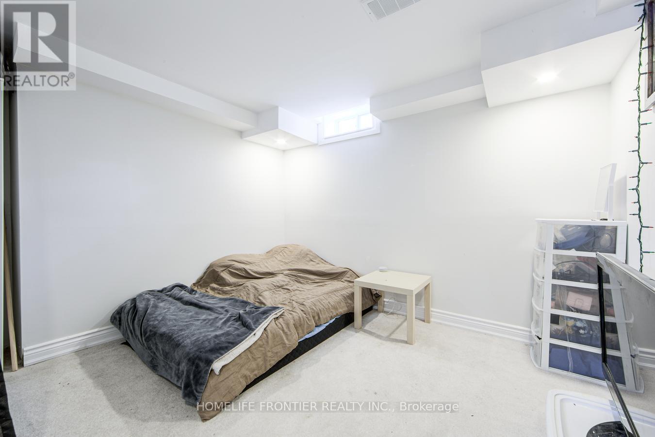 292 Crossland Gate, Newmarket, Ontario  L3X 1B2 - Photo 45 - N12126908