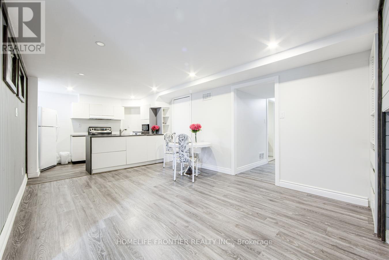 292 Crossland Gate, Newmarket, Ontario  L3X 1B2 - Photo 46 - N12126908