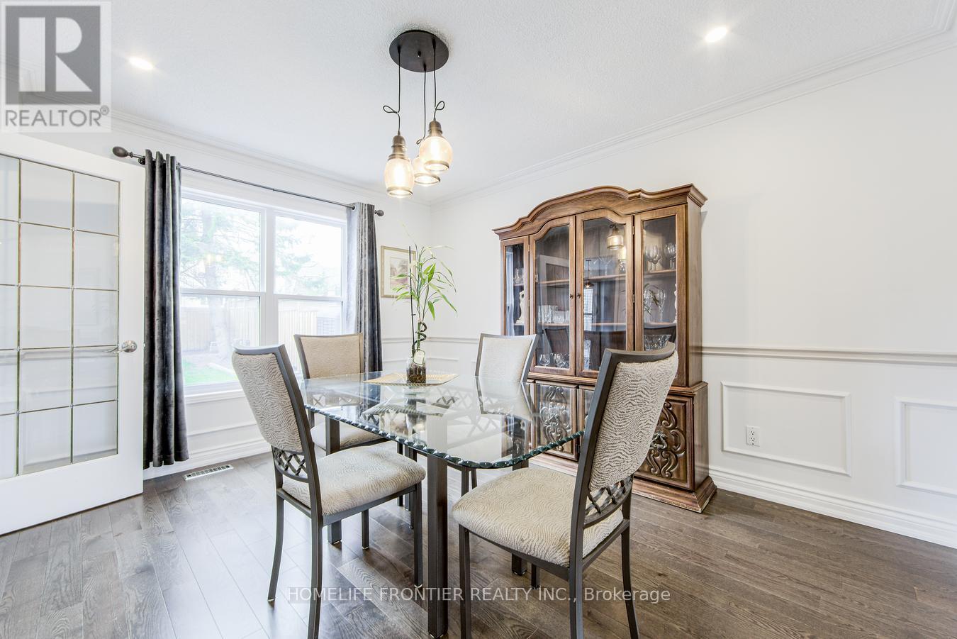 292 Crossland Gate, Newmarket, Ontario  L3X 1B2 - Photo 9 - N12126908