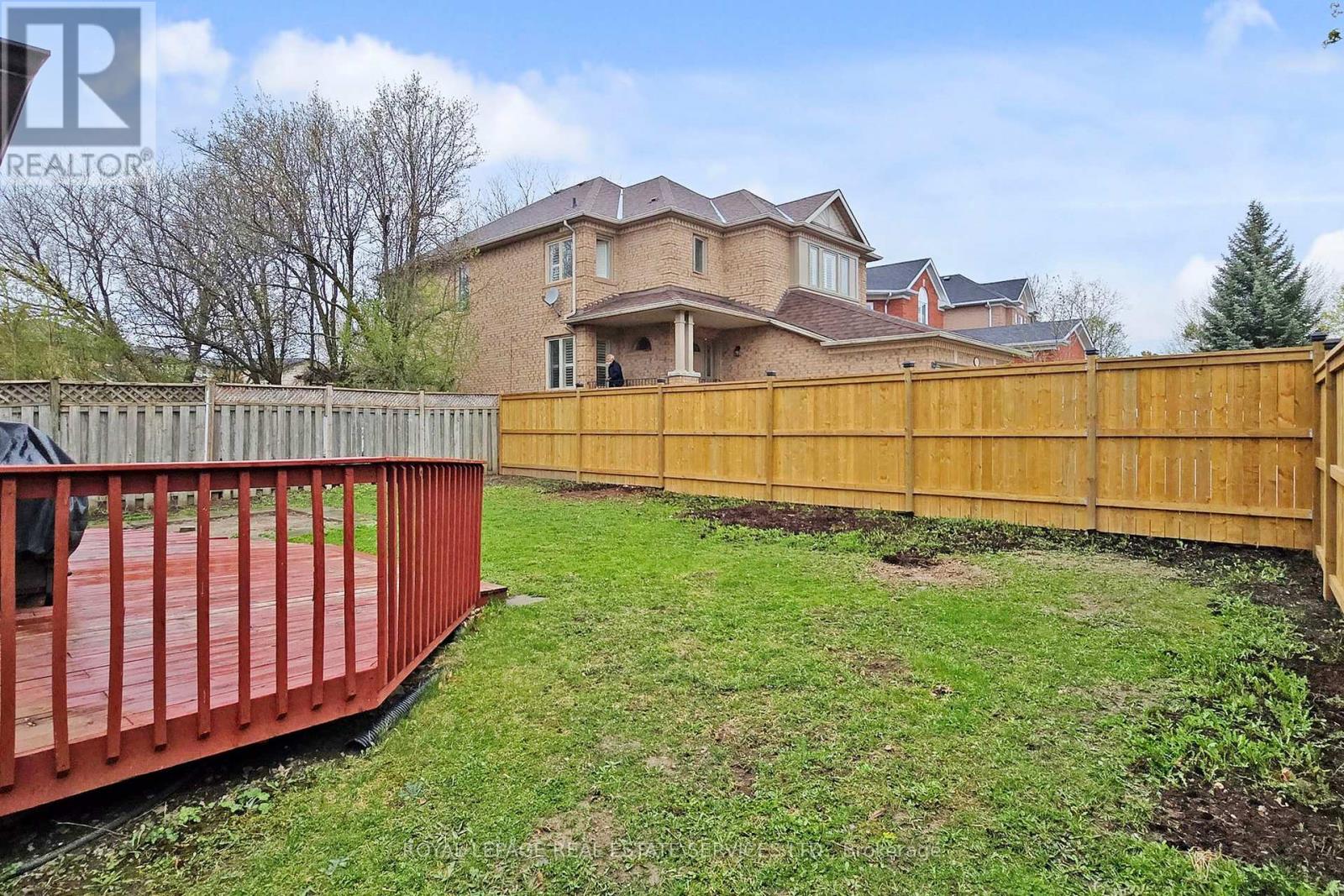 101 Houseman Crescent, Richmond Hill, Ontario  L4C 7S7 - Photo 35 - N12126914