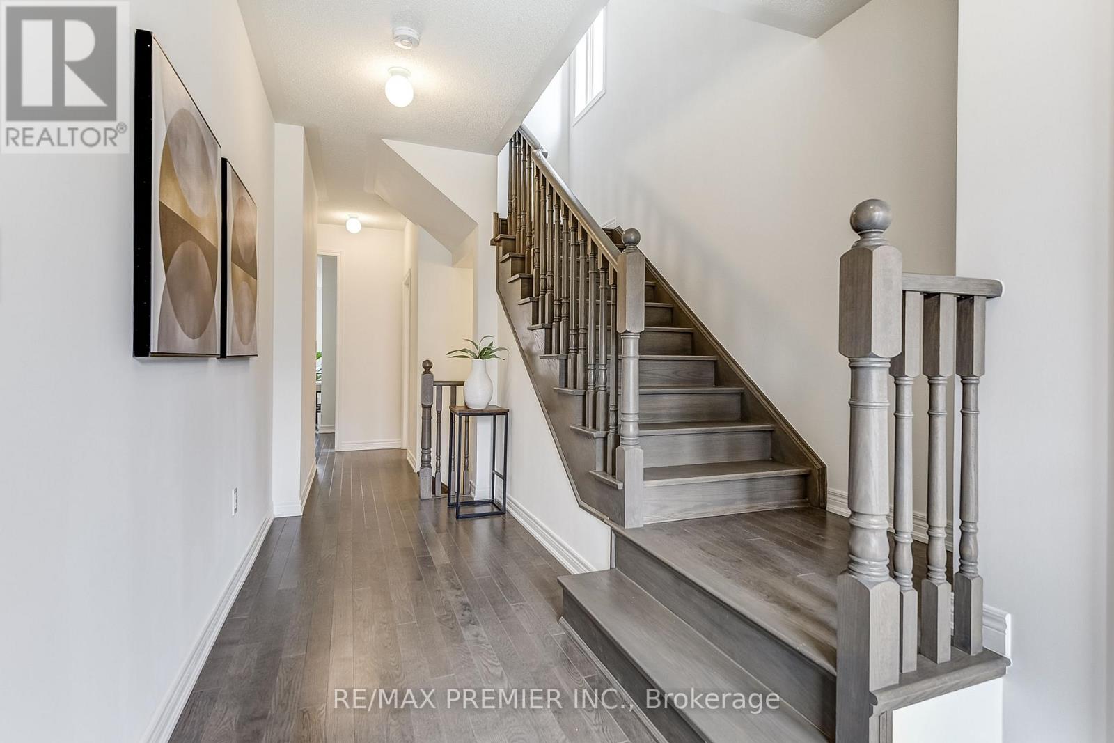 117 Armilia Place, Whitby, Ontario  L1P 0P7 - Photo 6 - E12114190
