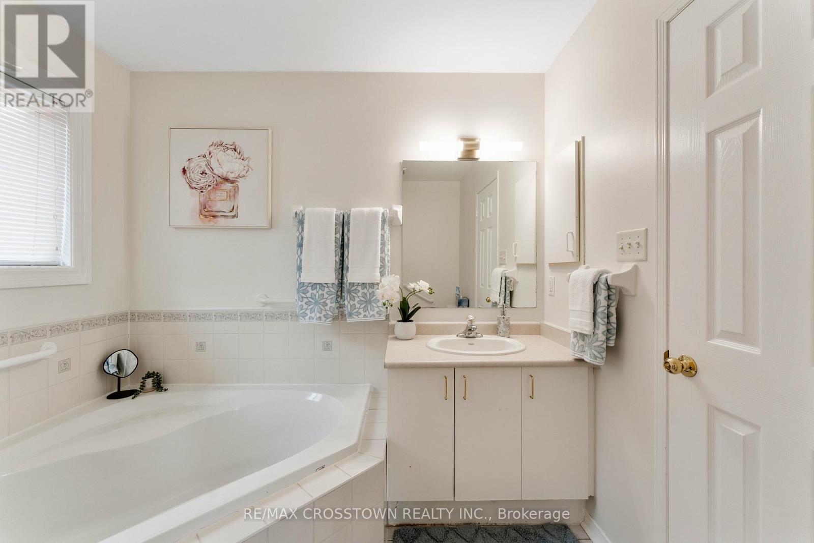 36 Leslie Avenue, Barrie (Holly), Ontario  L4N 9N9 - Photo 17 - S12126843