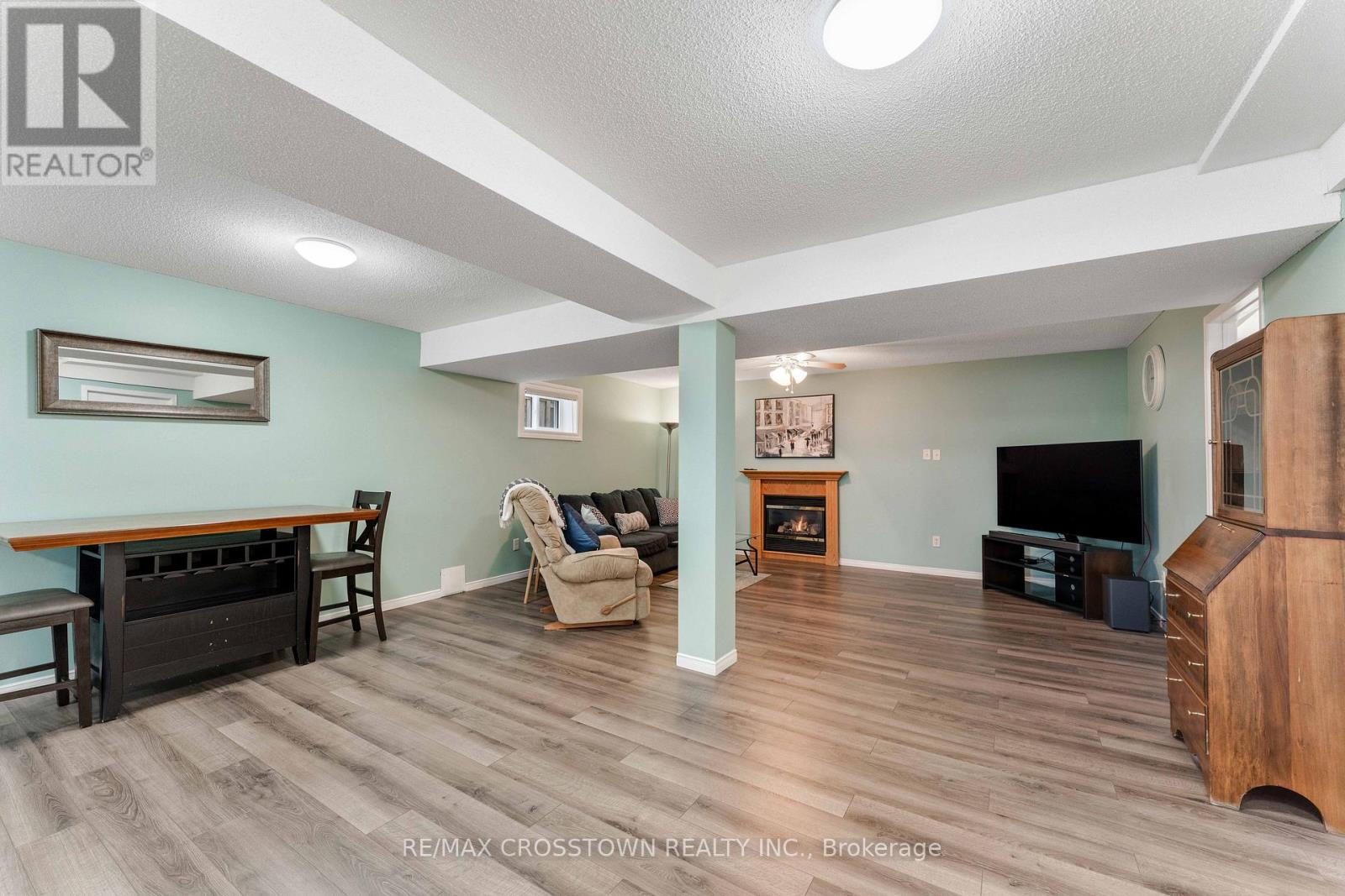 36 Leslie Avenue, Barrie (Holly), Ontario  L4N 9N9 - Photo 19 - S12126843