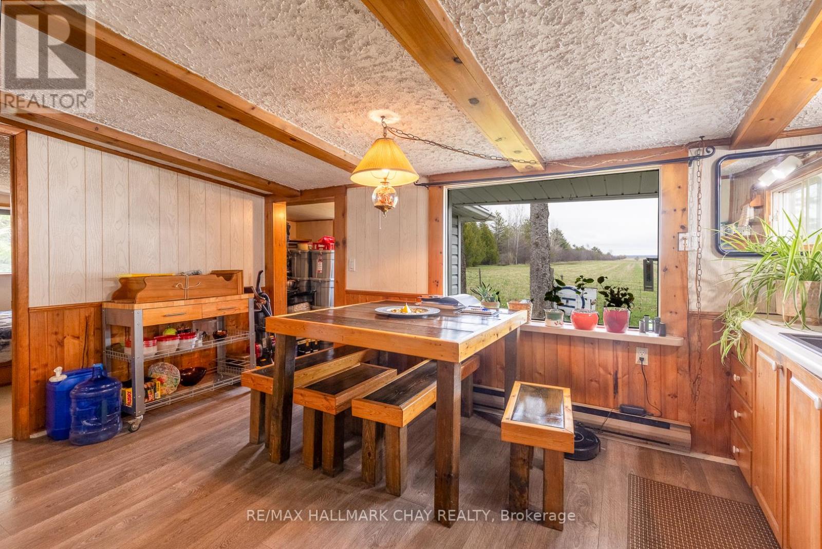 1761 County Road 92 Road, Springwater, Ontario  L0L 1P0 - Photo 13 - S12126882