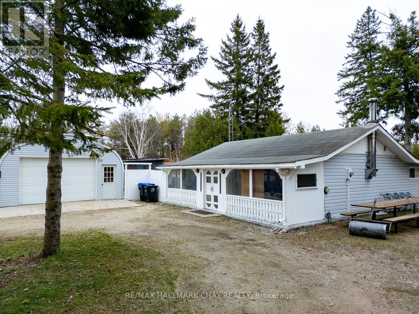 1761 County Road 92 Road, Springwater, Ontario  L0L 1P0 - Photo 2 - S12126882