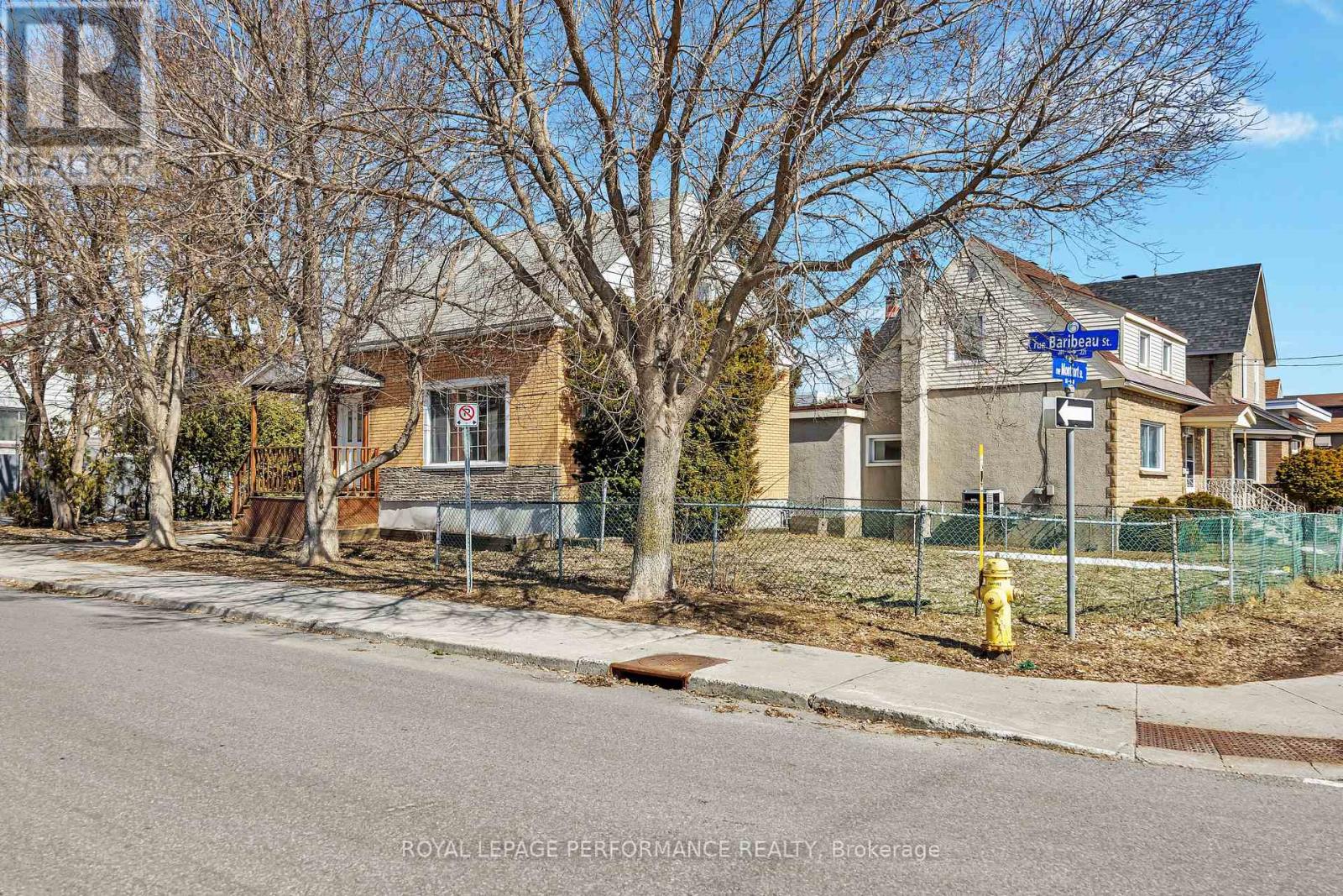 Property at 195 BARIBEAU STREET image 2