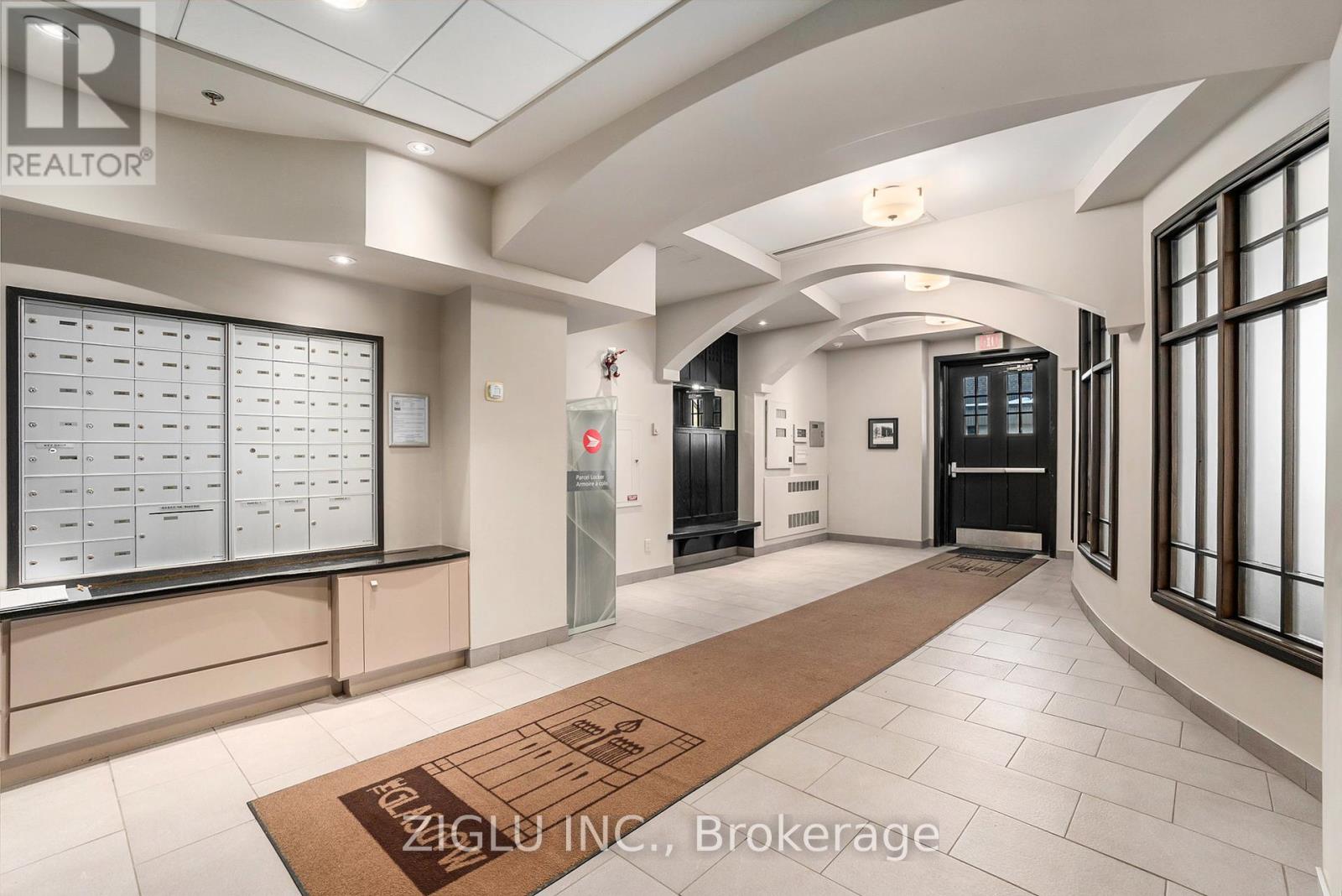 502 - 290 Powell Avenue, Ottawa, Ontario  K1S 5T3 - Photo 3 - X12127022