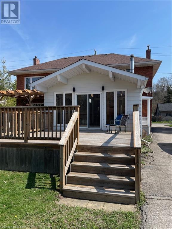 Property at 28 WILLOW Street image 2
