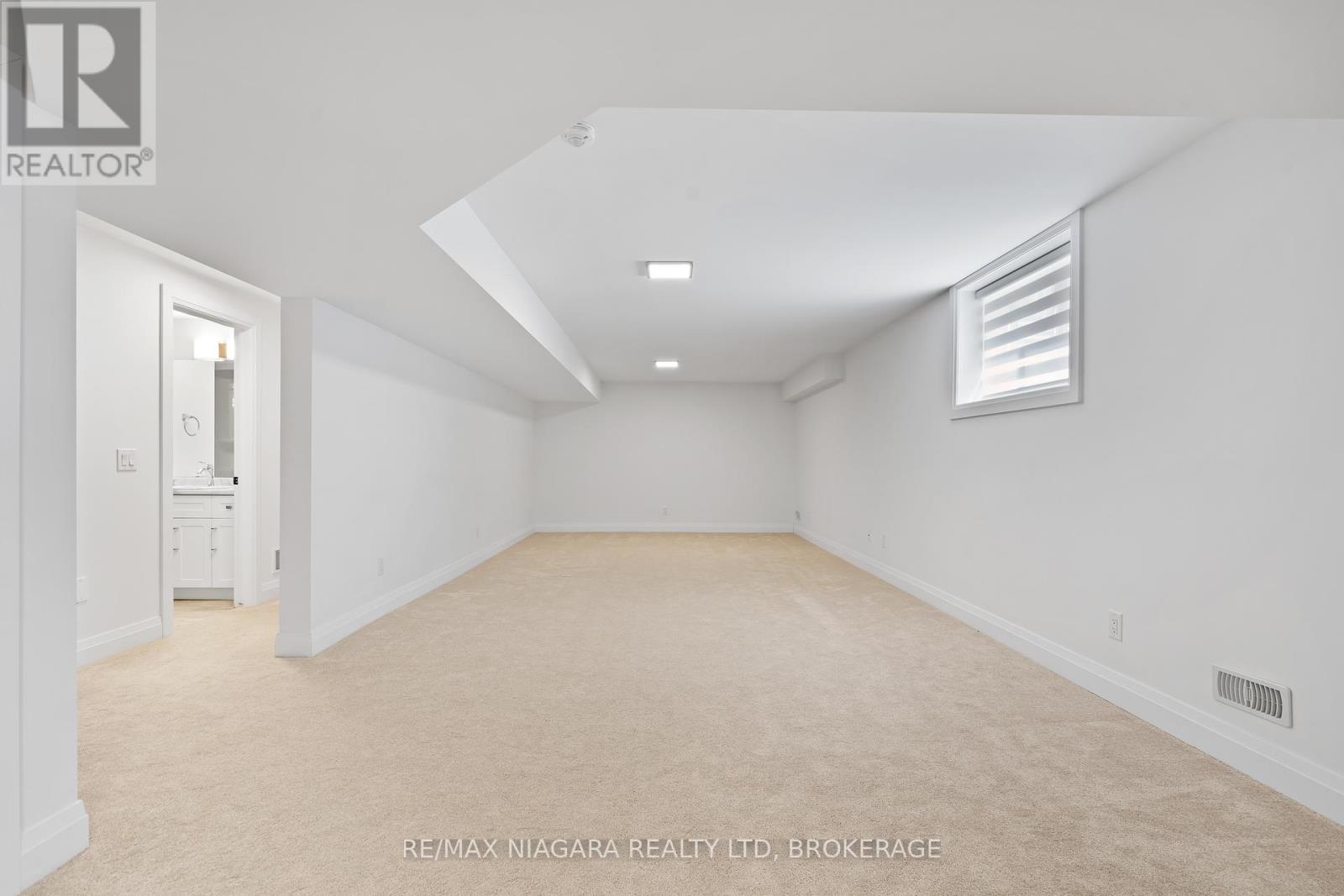 123 Susan Drive, Pelham (Fonthill), Ontario  L0S 1E6 - Photo 29 - X12127051