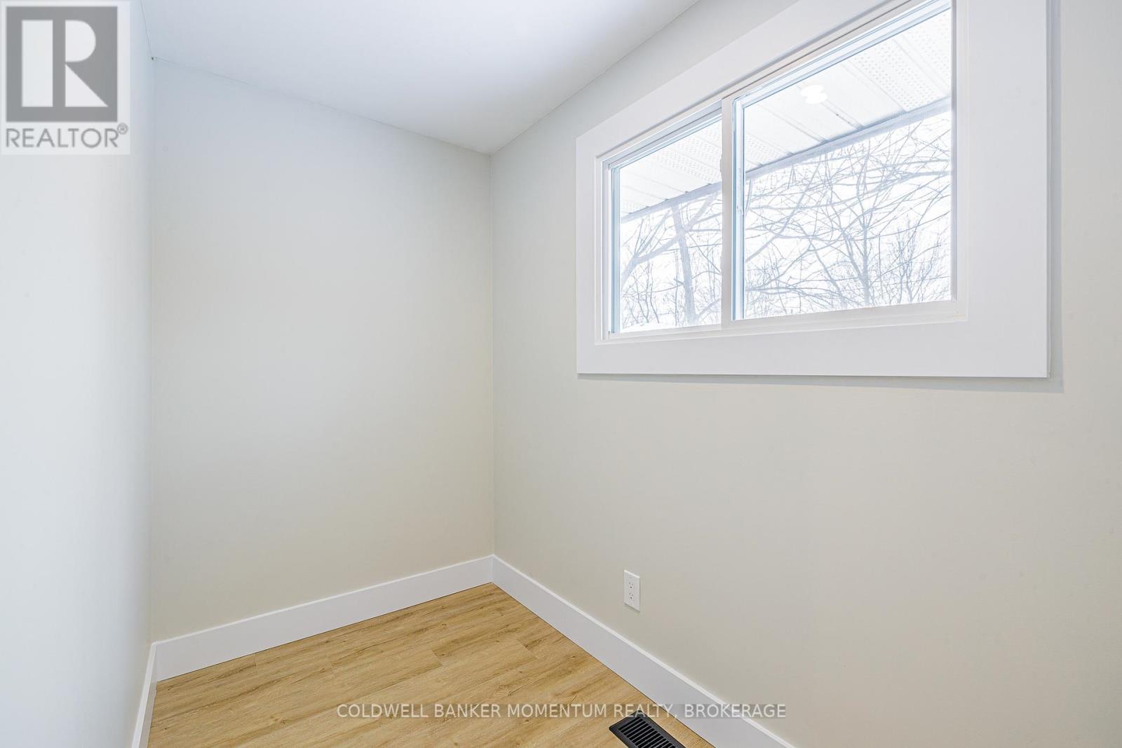 85 Woodlawn Road, Welland, Ontario  L3C 3J4 - Photo 20 - X12127060