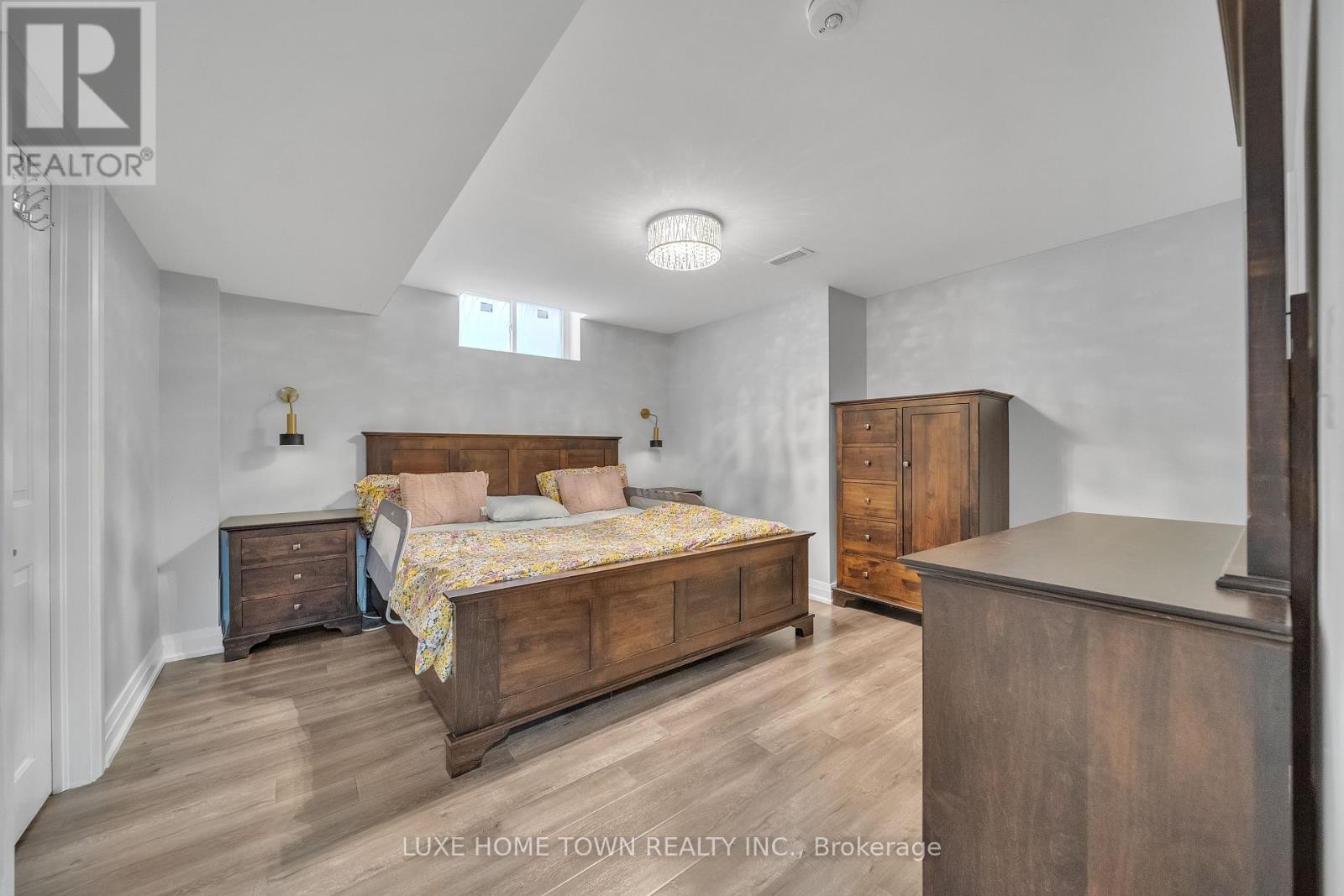26 Bluffwood Cres Crescent E, Brampton, Ontario  L6P 2P3 - Photo 42 - W12126282
