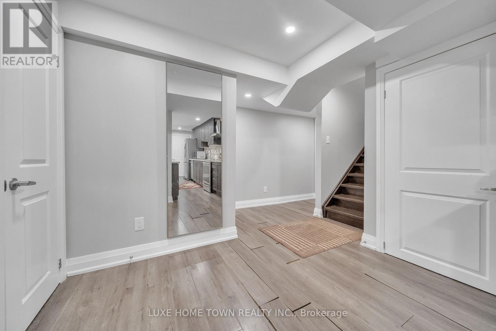26 Bluffwood Cres Crescent E, Brampton, Ontario  L6P 2P3 - Photo 45 - W12126282
